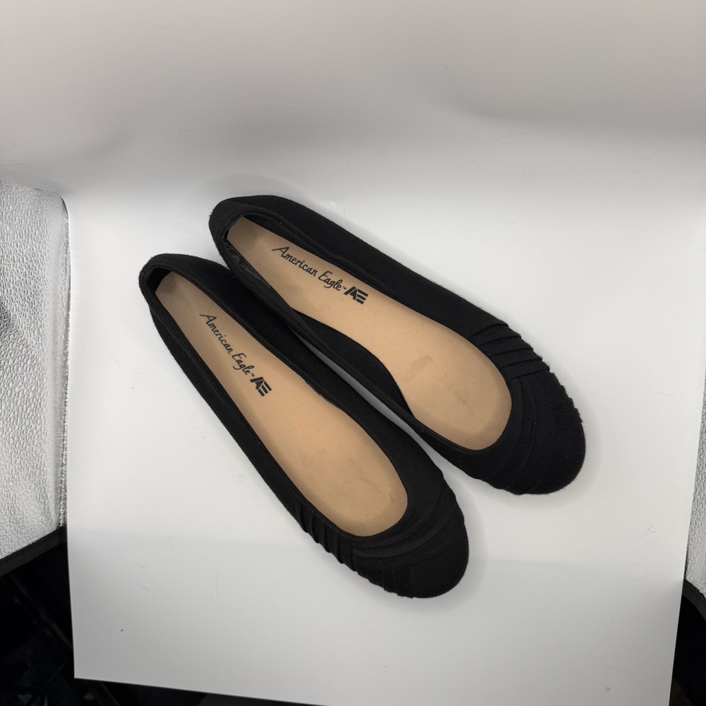 American Eagle Black Ballerina Flats Size 8 Pleated Detailing Round Toe Shape - Picture 4 of 10